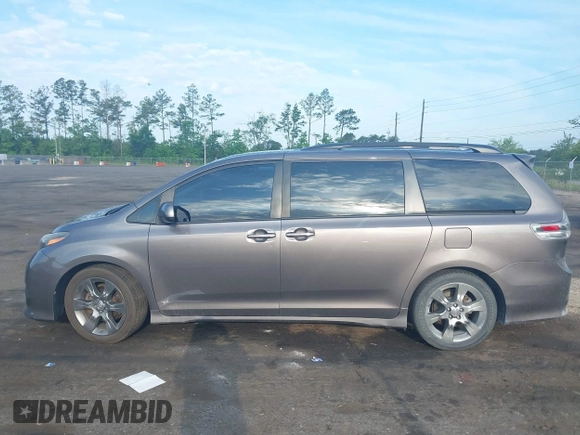 2016 Toyota Sienna SE с VIN 5TDXK3DC2GS718624, выставлен на аукционе IAAI как лот 42219215 с пробегом 150 033 миль миль и . История ставок и продаж доступна на DreamBid. Изображение 14.