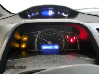 2006 Honda Civic z VIN 2HGFG12306H009144, wystawiony jako Copart lot #44887855 z przebiegiem 284 413 mil mil oraz Szkoda całkowita • Salvage title. Historia ofert i sprzedaży dostępna na DreamBid. Obrazek 9.