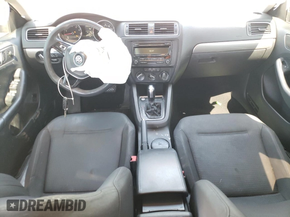2015 Volkswagen Jetta SE with VIN 3VWD17AJ8FM242150, listed as a Copart auction lot 63433785 with 140,436 mi miles and Salvage title. Bid and sale history available at DreamBid. Image 8.