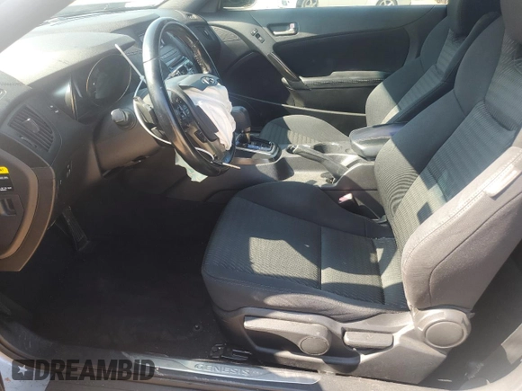 2013 Hyundai Genesis Coupe 2.0T with VIN KMHHT6KD4DU084167, listed as a Copart auction lot 60564035 with 177,235 mi miles and Salvage title. Bid and sale history available at DreamBid. Image 7.