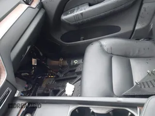 2021 Volvo XC60 Momentum с VIN YV4102RK0M1675302, выставлен на аукционе IAAI как лот 42282668 с пробегом 24 477 миль миль и . История ставок и продаж доступна на DreamBid. Изображение 14.