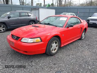 2000 Ford Mustang with VIN 1FAFP4043YF269401, listed as a IAAI auction lot 42029339 with 162,081 mi miles. Bid and sale history available at carsss.com. Image 2.