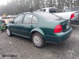 2000 Volkswagen New Jetta GL with VIN 3VWRF29M1YM145738, listed as a IAAI auction lot 41338262 with 350,239 mi miles. Bid and sale history available at carsss.com. Image 3.