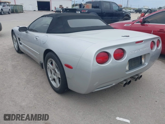 1998 Chevrolet Corvette with VIN 1G1YY32G3W5109287, listed as a IAAI auction lot 41361984 with 170,468 mi miles. Bid and sale history available at carsss.com. Image 3.