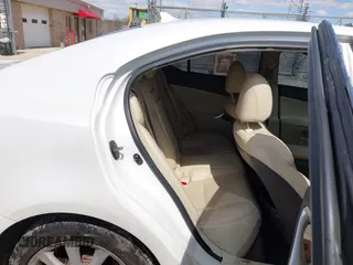 2009 Lexus IS with VIN JTHCK262095035485, listed as a IAAI auction lot 42015619 with 204,518 mi miles. Bid and sale history available at carsss.com. Image 8.