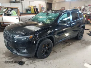 2019 Jeep Cherokee Latitude Plus with VIN 1C4PJMLX7KD283570, listed as a IAAI auction lot 41922700 with 106,829 mi miles and . Bid and sale history available at DreamBid. Image 18.