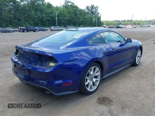 2015 Ford Mustang EcoBoost z VIN 1FA6P8TH9F5361668, wystawiony jako IAAI lot #42616707 z przebiegiem 73 798 mil mil oraz . Historia ofert i sprzedaży dostępna na DreamBid. Obrazek 4.