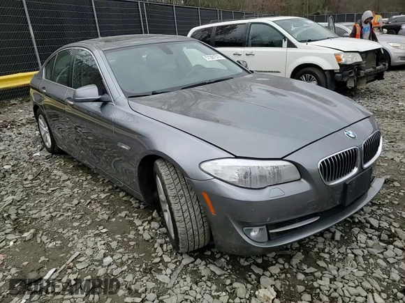2013 BMW 5 Series 528i xDrive z VIN WBAXH5C55DD115085, wystawiony jako Copart lot #51381515 z przebiegiem 148 778 mil mil oraz Szkody całkowita. Historia ofert i sprzedaży dostępna na DreamBid. Obrazek 11.