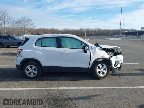 2019 Chevrolet Trax LS with VIN 3GNCJNSB5KL242561, listed as a IAAI auction lot 41662487 with 38,209 mi miles. Bid and sale history available at carsss.com. Image 13.