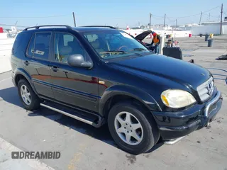 1999 Mercedes-Benz M 320/430/500 with VIN 4JGAB54E9XA054379, listed as a IAAI auction lot 42287782 with 124,168 mi miles and . Bid and sale history available at DreamBid. Image 1.