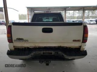 2002 GMC Sierra 1500HD SLE z VIN 1GTGC13U12F231628, wystawiony jako Copart lot #48325315 z przebiegiem 302 458 mil mil oraz Szkoda całkowita • Salvage title. Historia ofert i sprzedaży dostępna na DreamBid. Obrazek 6.