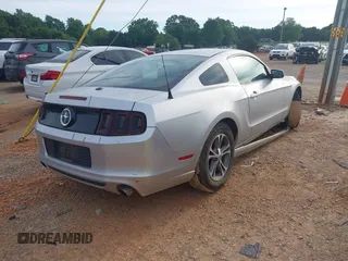2014 Ford Mustang V6 с VIN 1ZVBP8AM4E5302273, выставлен на аукционе IAAI как лот 42288143 с пробегом 192 690 миль миль и . История ставок и продаж доступна на DreamBid. Изображение 4.