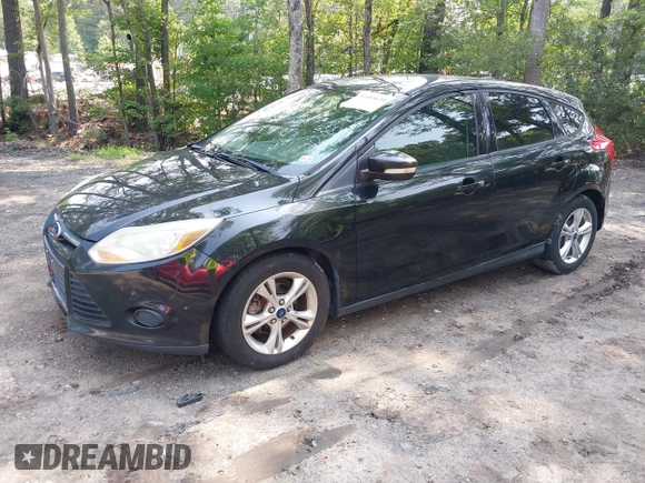 2014 Ford Focus SE z VIN 1FADP3K23EL284216, wystawiony jako IAAI lot #42489699 z przebiegiem 139 127 mil mil oraz . Historia ofert i sprzedaży dostępna na DreamBid. Obrazek 2.