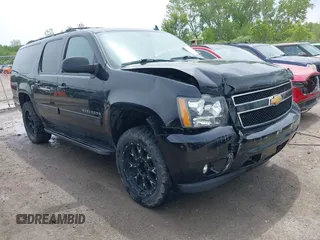 2012 Chevrolet Suburban LT with VIN 1GNSKJE75CR189265, listed as a IAAI auction lot 42270178 with 171,219 mi miles and . Bid and sale history available at DreamBid. Image 1.