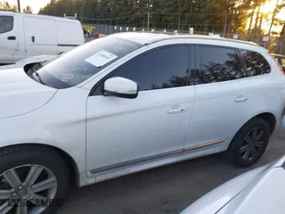 2016 Volvo XC60 T5 Platinum with VIN YV4612RM0G2787732, listed as a IAAI auction lot 41408345 with 120,429 mi miles. Bid and sale history available at carsss.com. Image 14.