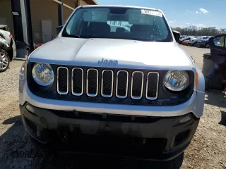 2017 Jeep Renegade Sport with VIN ZACCJAAB2HPF93866, listed as a Copart auction lot 50313915 with 82,444 mi miles and Salvage Title. Bid and sale history available at DreamBid. Image 5.