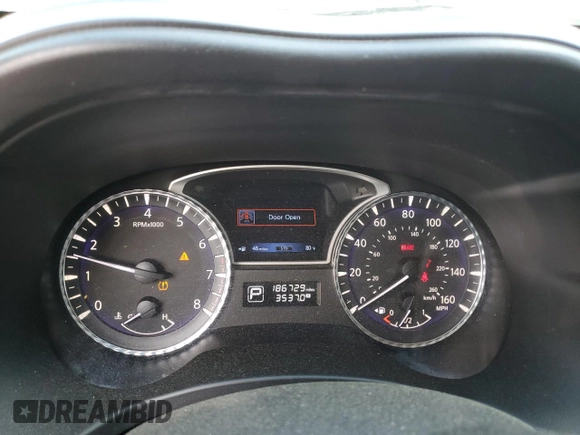 2013 Infiniti JX35 with VIN 5N1AL0MM4DC346349, listed as a Copart auction lot 54494605 with 186,729 mi miles and Salvage Title. Bid and sale history available at DreamBid. Image 9.