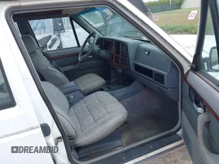 1993 Jeep Cherokee Country with VIN 1J4FJ78S2PL578769, listed as a IAAI auction lot 42732237 with 102,314 mi miles and . Bid and sale history available at DreamBid. Image 5.