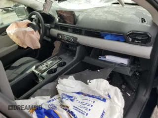 2025 Honda Pilot Touring с VIN 5FNYG1H76SB015211, выставлен на аукционе Copart как лот 53293995 с пробегом 12 177 миль миль и Списание • Salvage title. История ставок и продаж доступна на DreamBid. Изображение 8.
