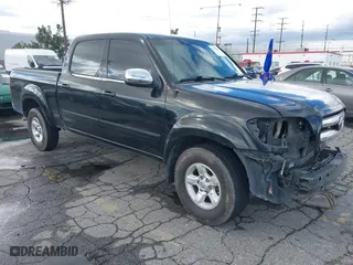 2005 Toyota Tundra SR5 with VIN 5TBET34185S475717, listed as a IAAI auction lot 41755564 with 237,629 mi miles. Bid and sale history available at carsss.com. Image 1.