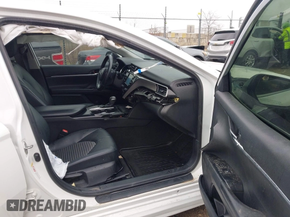 2019 Toyota Camry LE z VIN 4T1B11HK7KU687261, wystawiony jako IAAI lot #42016114 z przebiegiem 123 007 mil mil oraz . Historia ofert i sprzedaży dostępna na DreamBid. Obrazek 5.