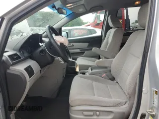 2013 Honda Odyssey LX z VIN 5FNRL5H24DB054216, wystawiony jako Copart lot #59871675 z przebiegiem 103 494 mil mil oraz Czysty tytuł • Clean title. Historia ofert i sprzedaży dostępna na DreamBid. Obrazek 7.