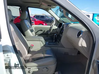 2006 Ford Explorer XLT with VIN 1FMEU73E66UA65376, listed as a IAAI auction lot 41732222 with 203,086 mi miles. Bid and sale history available at carsss.com. Image 5.