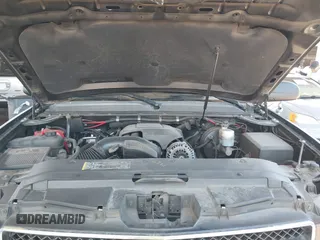 2010 Chevrolet Tahoe LS с VIN 1GNMCAE01AR132728, выставлен на аукционе IAAI как лот 42294787 с пробегом 207 564 миль миль и . История ставок и продаж доступна на DreamBid. Изображение 10.