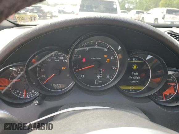 2014 Porsche Cayenne z VIN WP1AA2A2XELA95345, wystawiony jako Copart lot #55649365 z przebiegiem 116 325 mil mil oraz Szkoda całkowita • Salvage title. Historia ofert i sprzedaży dostępna na DreamBid. Obrazek 9.