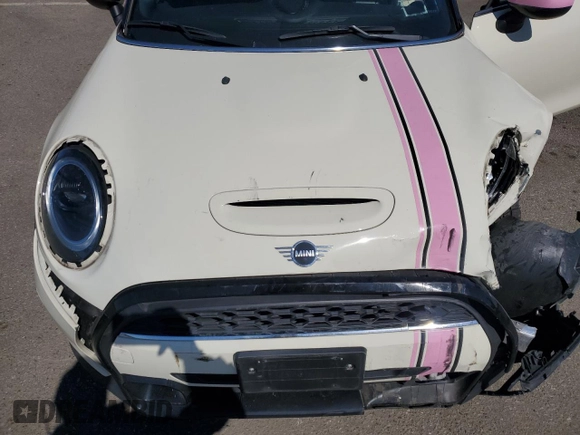 2022 MINI Convertible Cooper S with VIN WMW43DL01N3N51794, listed as a Copart auction lot 53075045 with 43,811 mi miles and Salvage title. Bid and sale history available at DreamBid. Image 12.