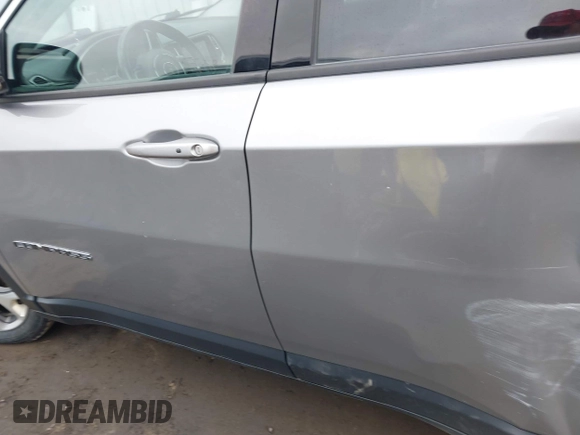 2019 Jeep Compass Limited with VIN 3C4NJCCB8KT782121, listed as a IAAI auction lot 41698308 with 158,352 mi miles. Bid and sale history available at carsss.com. Image 14.