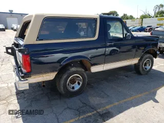 1992 Ford Bronco Custom with VIN 1FMEU15HXNLA27805, listed as a Copart auction lot 59922174 with Not Provided miles and Salvage Title. Bid and sale history available at DreamBid. Image 3.