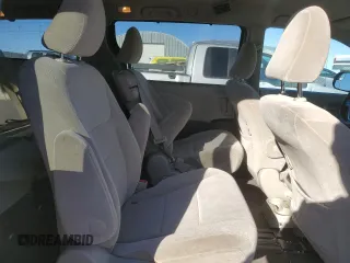 2017 Toyota Sienna LE Auto Access Seat with VIN 5TDKZ3DC8HS847703, listed as a Copart auction lot 84876684 with 175,928 mi miles and Salvage Title. Bid and sale history available at carsss.com. Image 11.