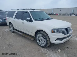 2015 Lincoln Navigator L with VIN 5LMJJ3JT2FEJ03906, listed as a IAAI auction lot 41246837 with 170,298 mi miles. Bid and sale history available at carsss.com. Image 1.