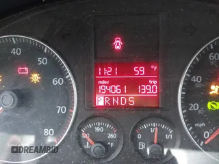 2008 Volkswagen Jetta SE with VIN 3VWRZ71K88M074505, listed as a IAAI auction lot 38842036 with 194,061 mi miles and . Bid and sale history available at DreamBid. Image 7.