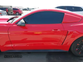 2017 Ford Mustang V6 с VIN 1FA6P8AM5H5260033, выставлен на аукционе IAAI как лот 42488797 с пробегом 59 397 миль миль и . История ставок и продаж доступна на DreamBid. Изображение 15.