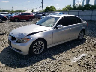 2006 BMW 3 Series 325i with VIN WBAVB17526NK35676, listed as a Copart auction lot 54720034 with 140,273 mi miles and Salvage Title. Bid and sale history available at carsss.com. Image 1.