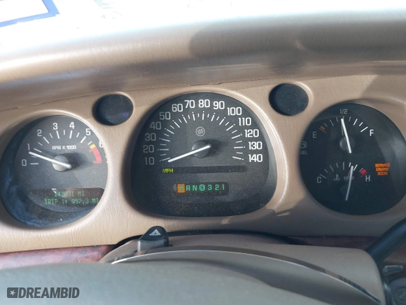 2005 Buick LeSabre Limited with VIN 1G4HR54K95U170239, listed as a IAAI auction lot 41855162 with 142,031 mi miles. Bid and sale history available at carsss.com. Image 7.