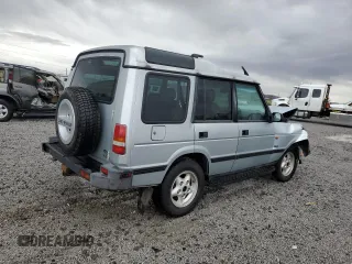1997 Land Rover Discovery SD with VIN SALJY1247VA719419, listed as a Copart auction lot 85375184 with 215,699 mi miles and Salvage Title. Bid and sale history available at carsss.com. Image 3.