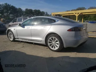 2017 Tesla Model S 100D z VIN 5YJSA1E2XHF213086, wystawiony jako Copart lot #53780875 z przebiegiem 34 205 mil mil oraz Szkoda całkowita • Salvage title. Historia ofert i sprzedaży dostępna na DreamBid. Obrazek 2.