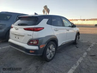 2020 Hyundai Kona Electric SEL with VIN KM8K23AG8LU062822, listed as a Copart auction lot 82658054 with 53,096 mi miles and Salvage Title. Bid and sale history available at carsss.com. Image 3.