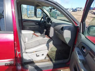 2005 GMC Envoy SLT z VIN 1GKET16SX56163372, wystawiony jako IAAI lot #42256243 z przebiegiem 238 853 mil mil oraz . Historia ofert i sprzedaży dostępna na DreamBid. Obrazek 5.