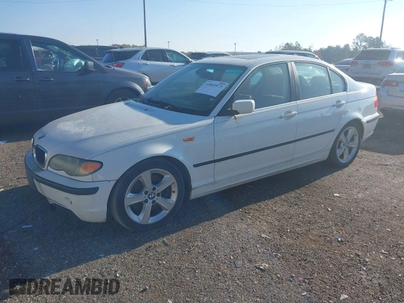 2005 BMW 3 Series 330i with VIN WBAEV53425KM42421, listed as a IAAI auction lot 41001073 with 188,472 mi miles and . Bid and sale history available at carsss.com. Image 2.