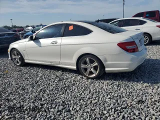 2012 Mercedes-Benz C 250 с VIN WDDGJ4HB5CF800597, выставлен на аукционе Copart как лот 64051635 с пробегом 162 996 миль миль и Чистый • Clean title. История ставок и продаж доступна на DreamBid. Изображение 2.