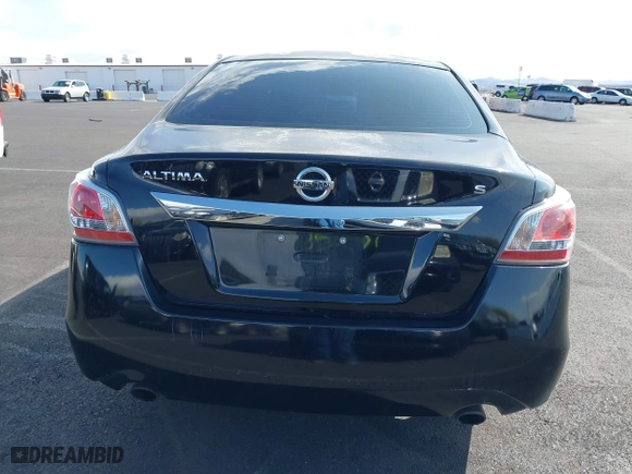 2015 Nissan Altima 2.5 with VIN 1N4AL3AP2FC208502, listed as a IAAI auction lot 41946673 with 121,214 mi miles. Bid and sale history available at carsss.com. Image 12.