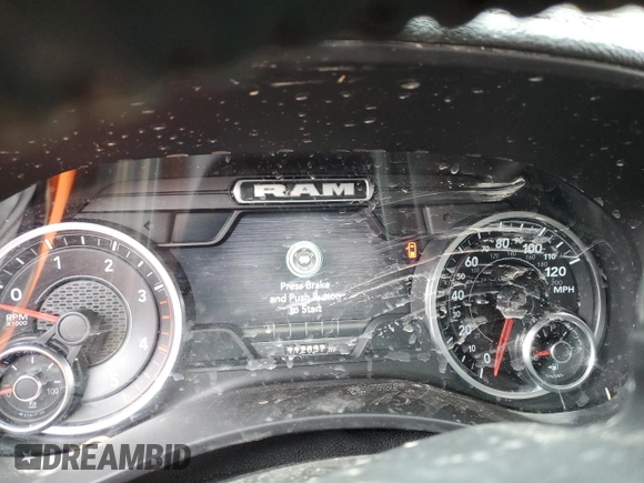 2022 Ram 2500 Laramie with VIN 3C6UR5FL9NG309322, listed as a Copart auction lot 43839795 with 112,037 mi miles and Salvage Title. Bid and sale history available at carsss.com. Image 9.