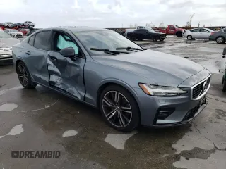 2019 Volvo S60 R-Design with VIN 7JRA22TM8KG015933, listed as a Copart auction lot 78727043 with 44,512 mi miles. Bid and sale history available at carsss.com. Image 4.