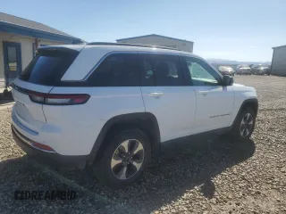 2024 Jeep Grand Cherokee with VIN 1C4RJYB69RC120685, listed as a Copart auction lot 63274645 with 40,691 mi miles and Clean title. Bid and sale history available at DreamBid. Image 3.