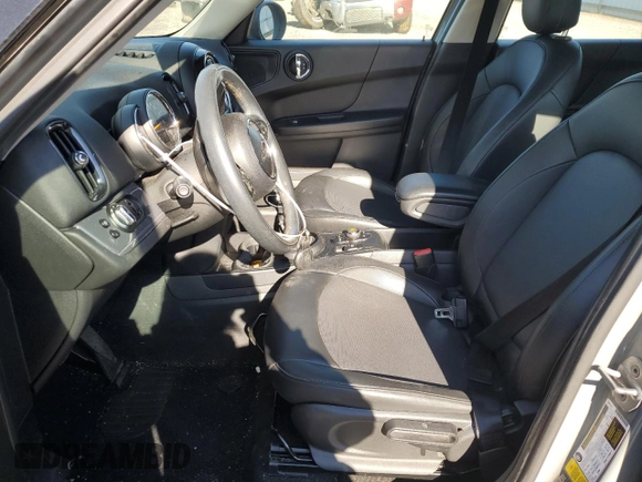 2019 MINI Countryman Cooper with VIN WMZYV5C57K3F57419, listed as a Copart auction lot 38755424 with 84,581 mi miles and Salvage Title. Bid and sale history available at carsss.com. Image 7.
