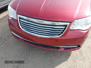 2012 Chrysler Town & Country Touring with VIN 2C4RC1BG5CR400323, listed as a IAAI auction lot 41902471 with 999,999 mi miles. Bid and sale history available at carsss.com. Image 10.